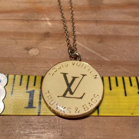 🎉 AUTHENTIC VINTAGE UP CYCLED LOUIS VUITTON PENDANT WITH 14K CHAIN NECKLACE ‼️ - Picture 7 of 11